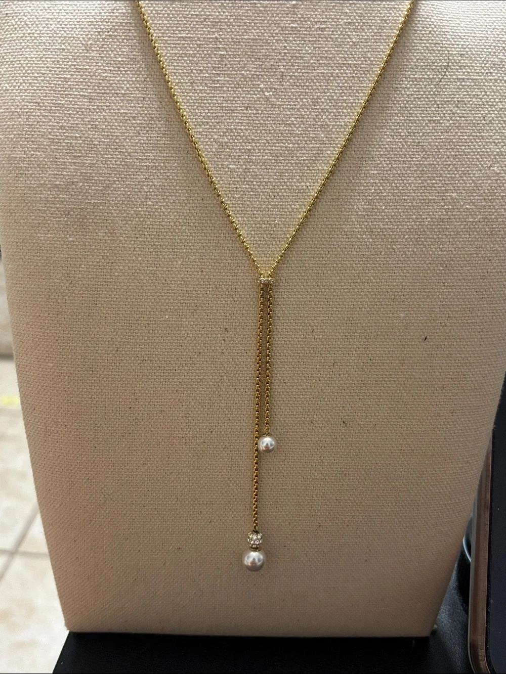 Michael Kors Gold-Tone Pearl Drop Y Necklace - Elegant Women’s Jewelry adj. - Picture 6 of 6